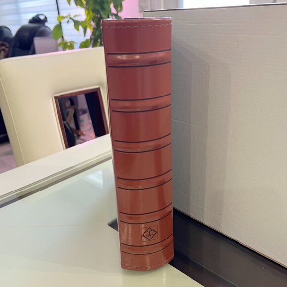 Lighthouse 3-Ring Coin Binder with 20 Steel Eyelet 2x2 display Pages! - Picture 2 of 9